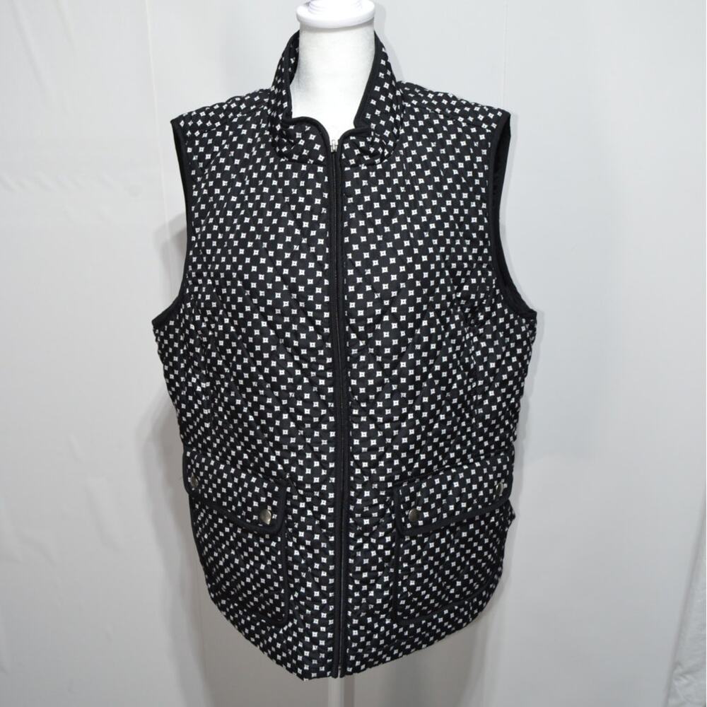Croft & Barrow NWT Woman's Black & White Zip Up Quilted Vest Size XL